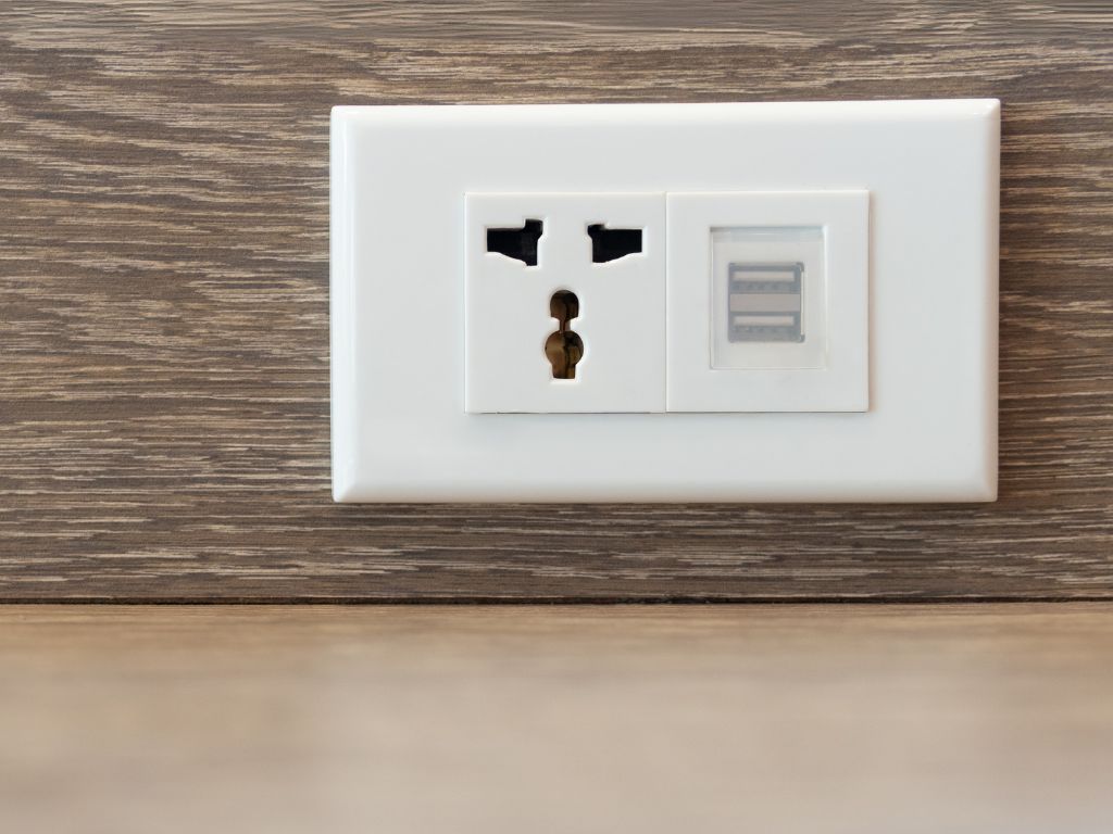 outlets with usb ports